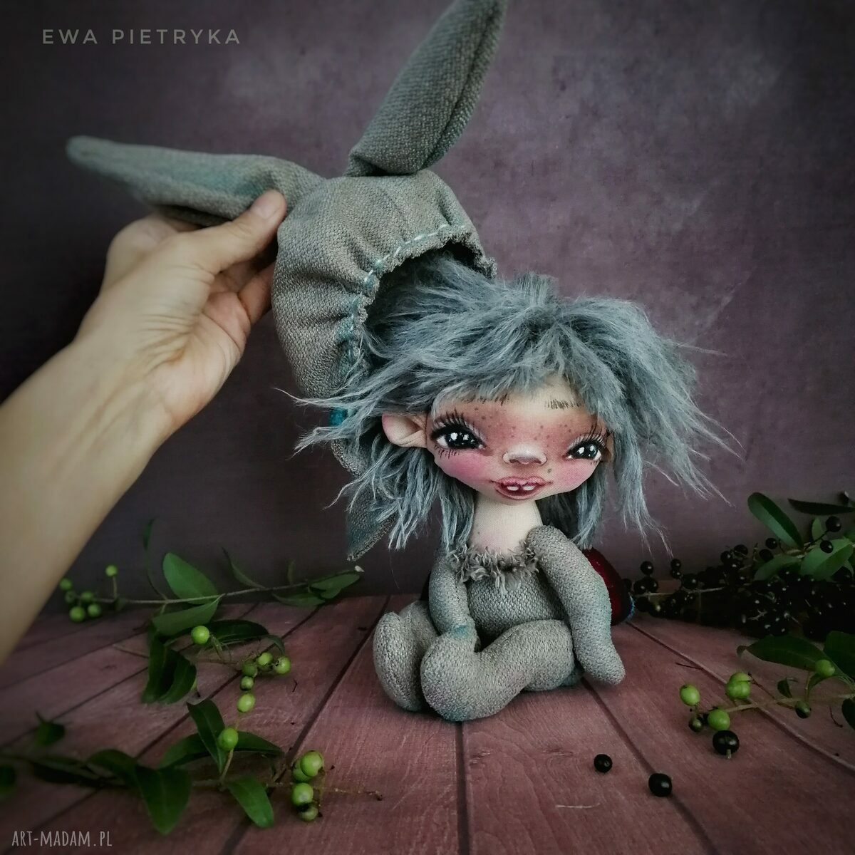 Elf w przebraniu e-piet - ręcznie szyta artystyczna lalka kolekcjonerska (ok. 22 cm)