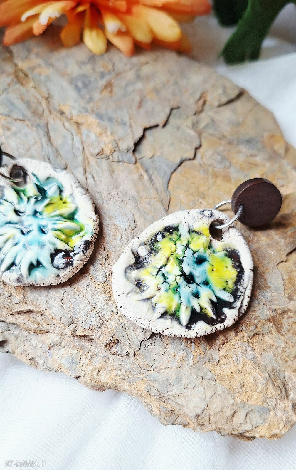 Etno kolczyki koła z ceramiki artystycznej i drewna - biżuteria boho