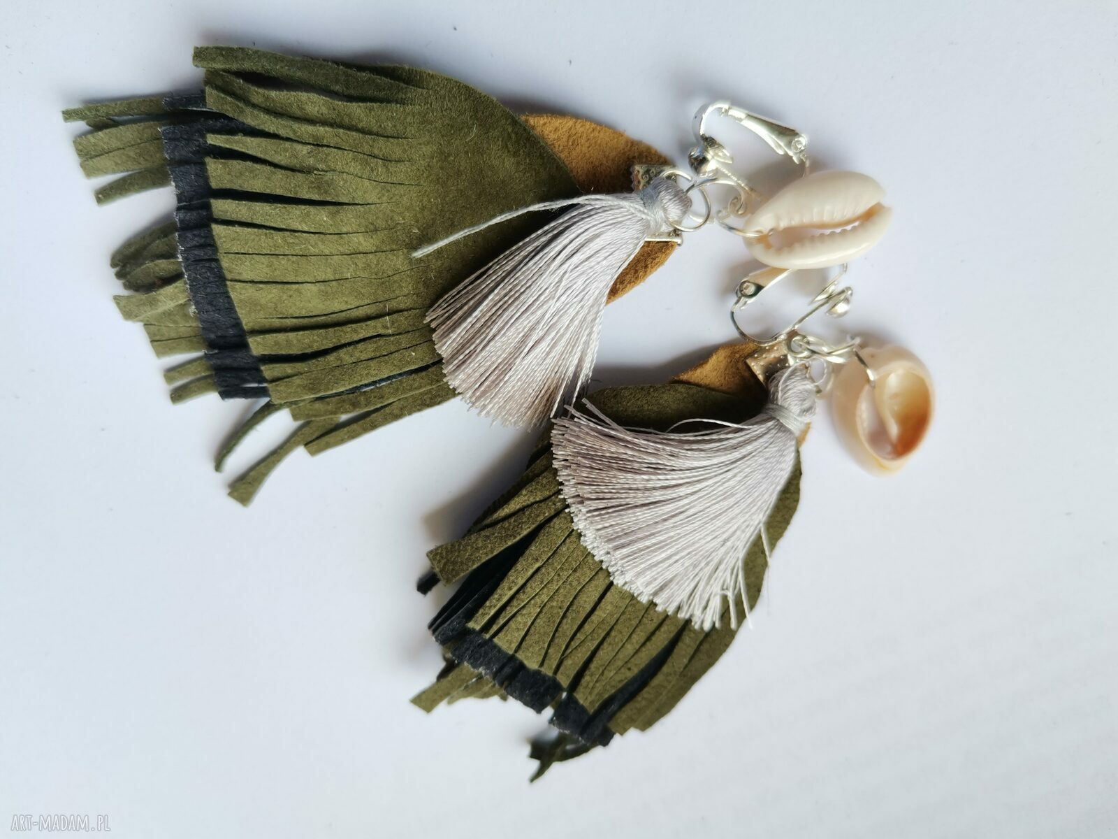 Klipsy etno boho folk ze skóry i muszlami (box x1) - ręcznie robione