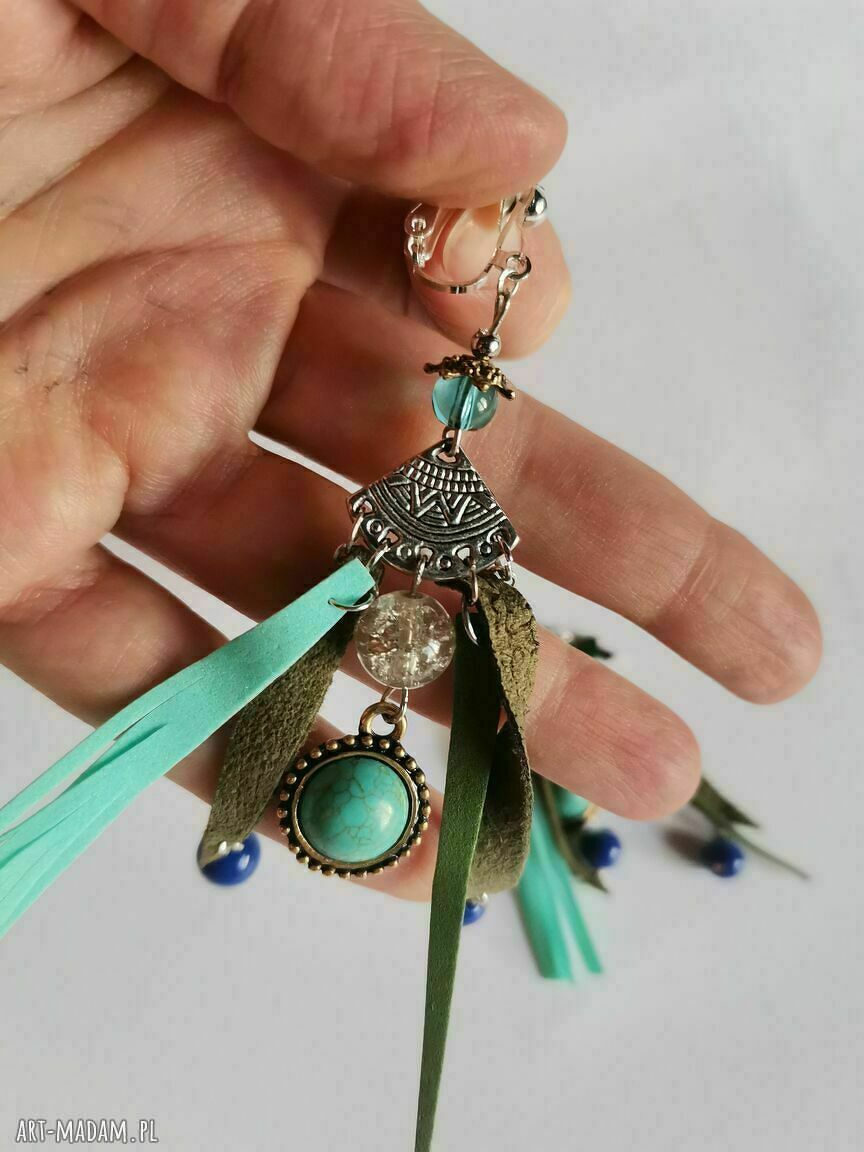 Klipsy etno boho folk Frida - długie pióra i chwosty na klipsach