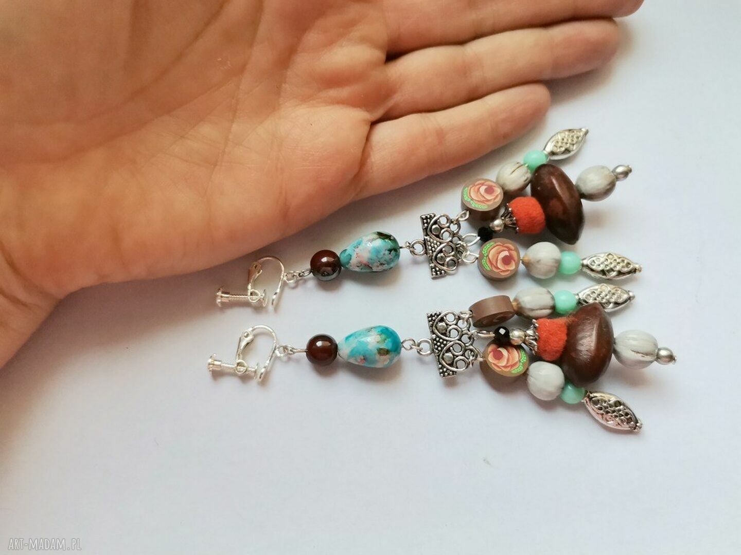 Wiszące klipsy etno-boho folk z chwostami i koralikami