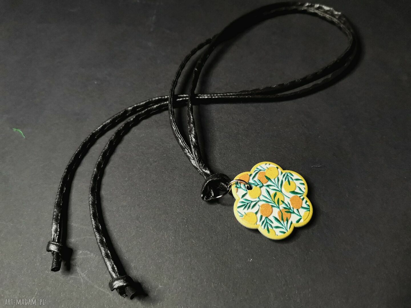 Naszyjnik etno boho z wiązanym rzemykiem - Ruda Klara handmade