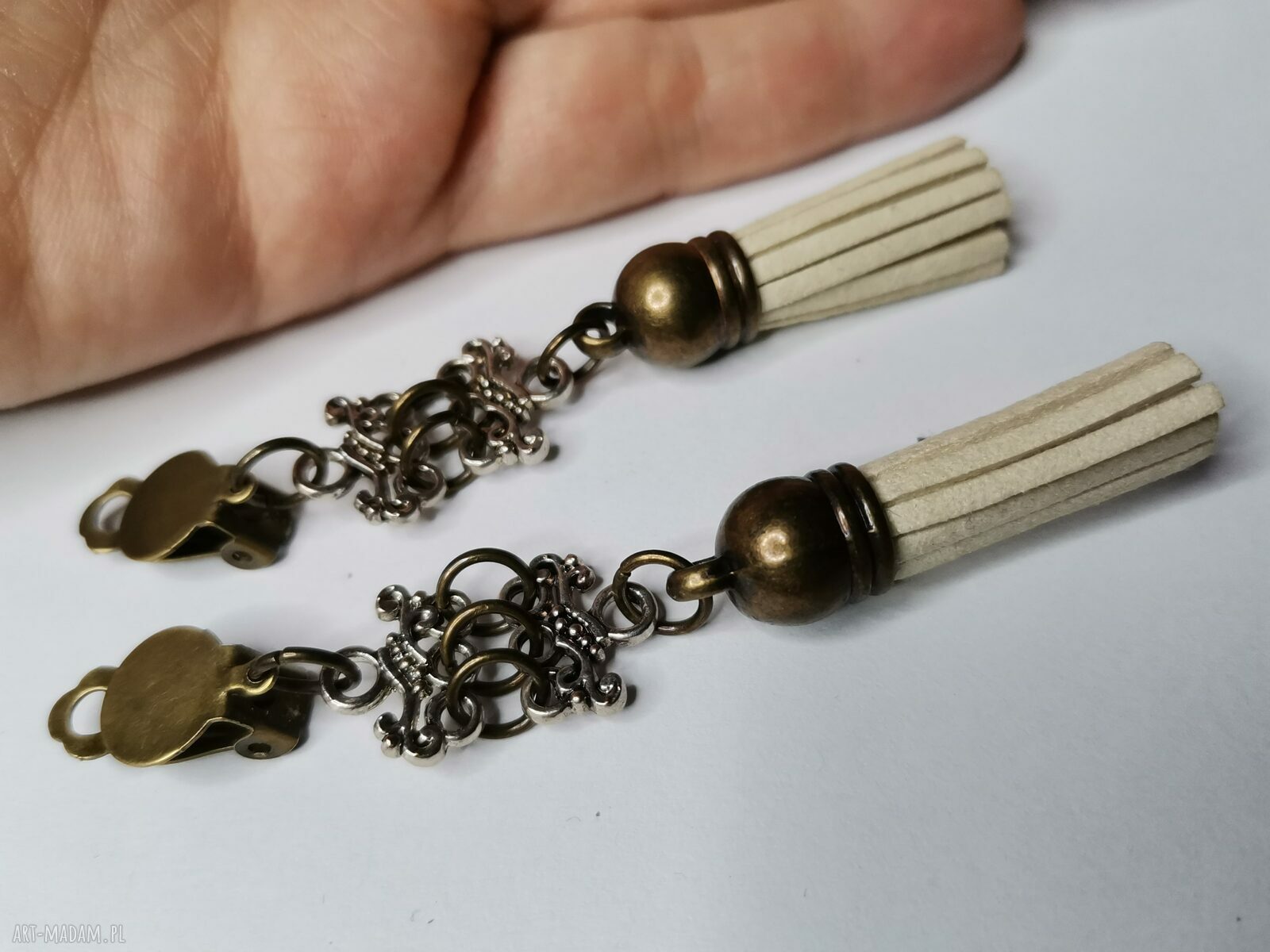 Klipsy etno boho folk Box x1 - lekkie pióra i chwosty