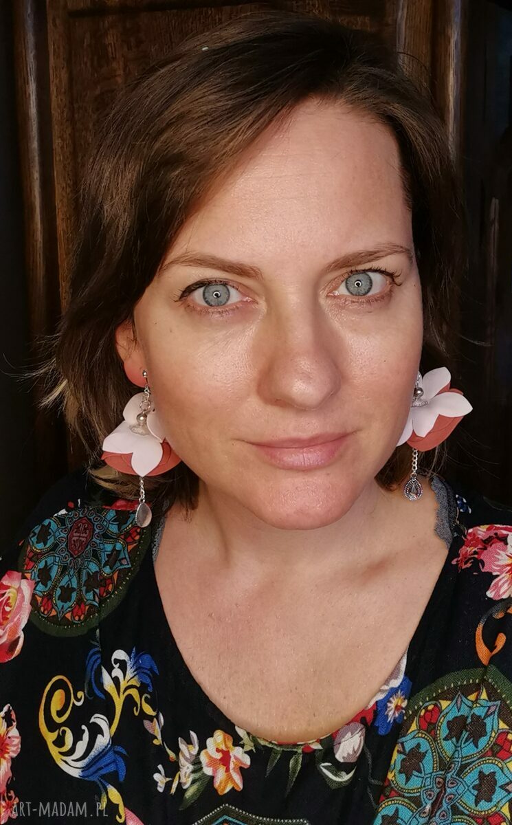 Klipsy etno boho lekkie kwiaty z piórami (handmade)