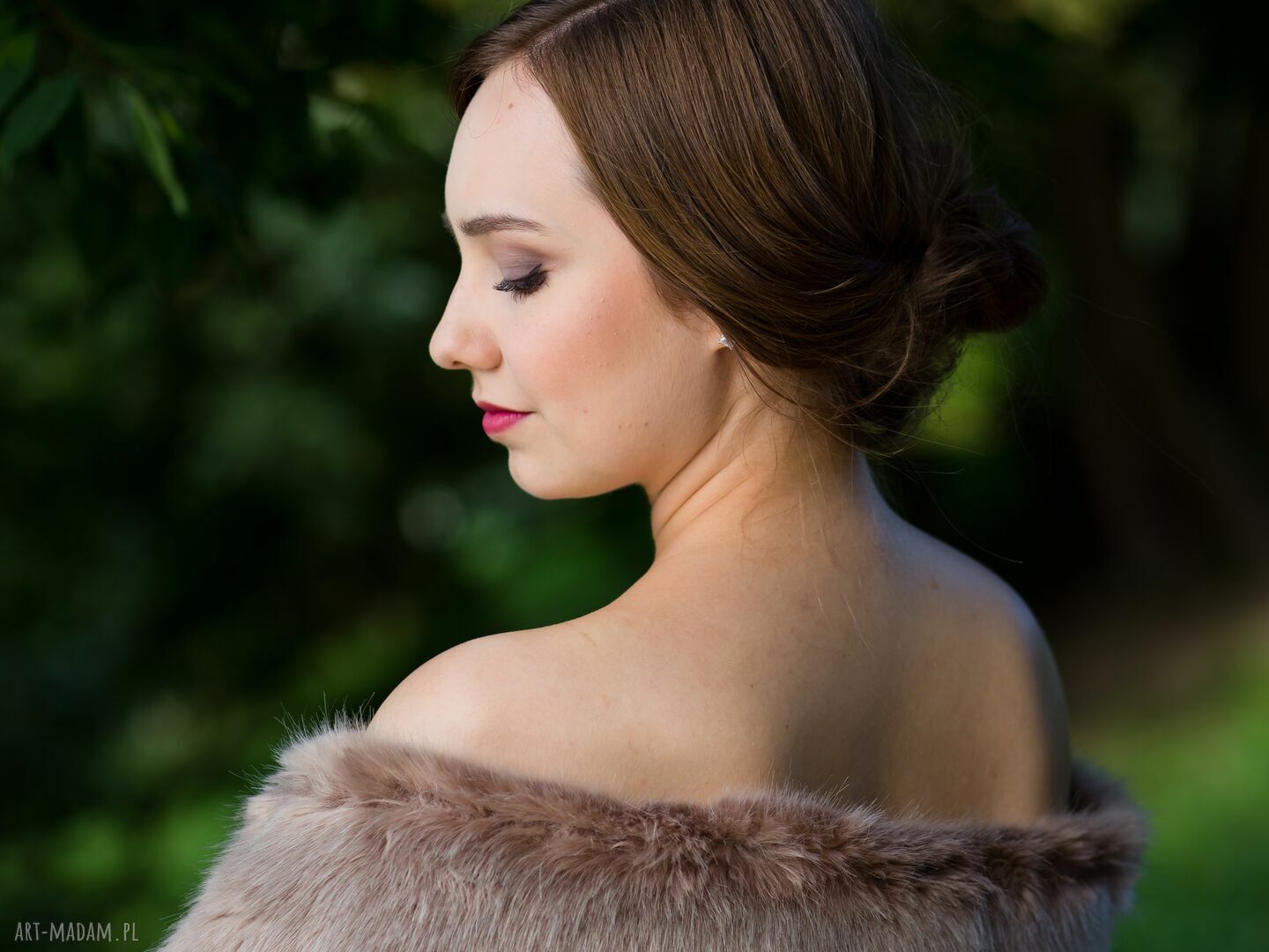 etola slubna Nude