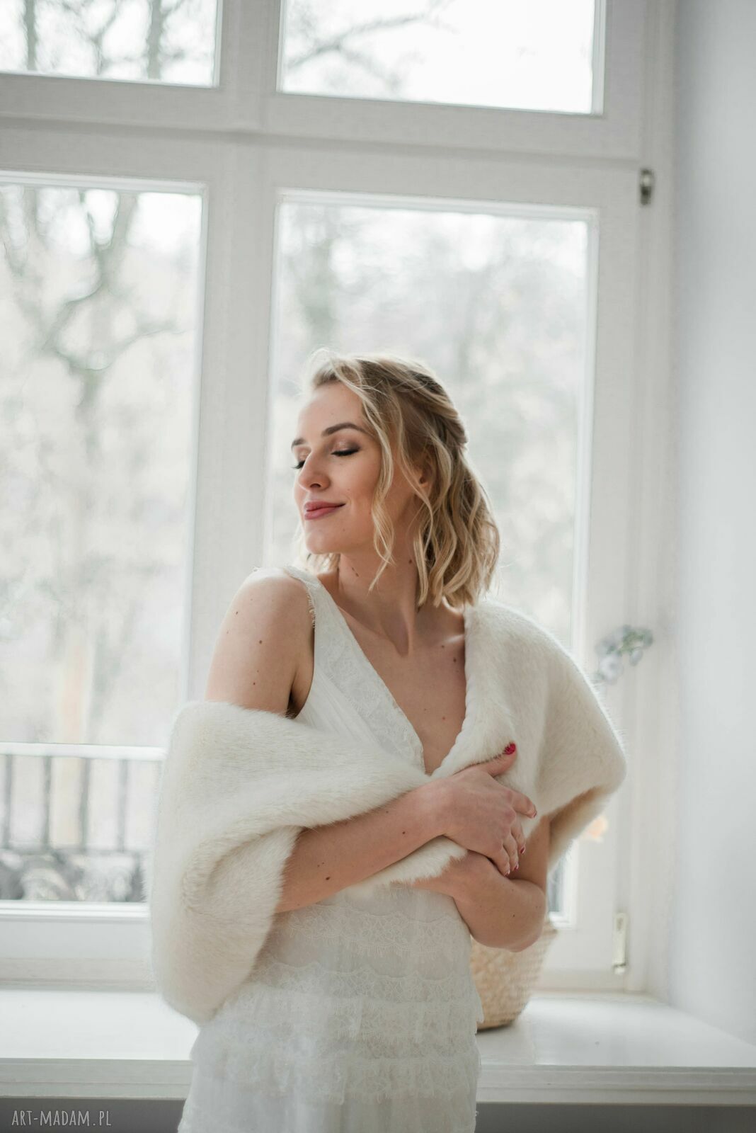 Etola ślubna Glamour Ivory - futerko i atłasowa podszewka, rozmiar M