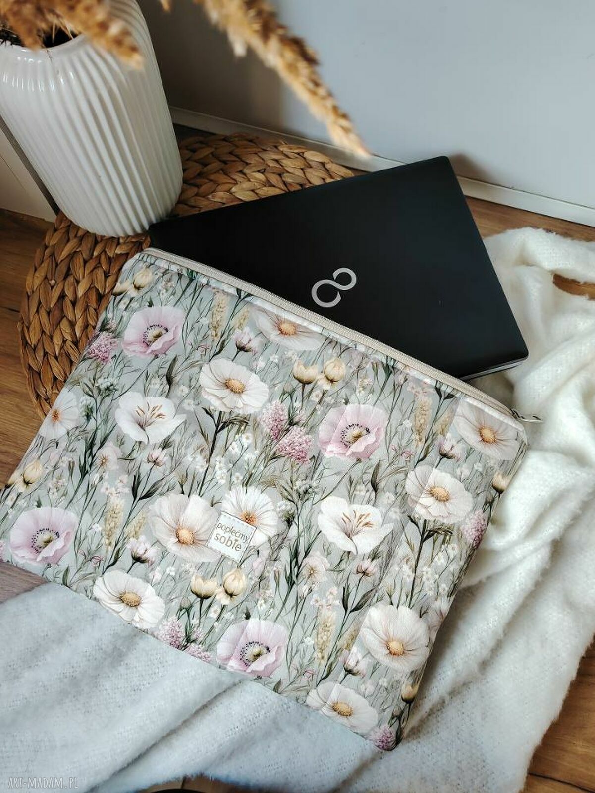 Etui na laptopa 12-14 cali - ręcznie pikowane, z wodoodporną podszewką