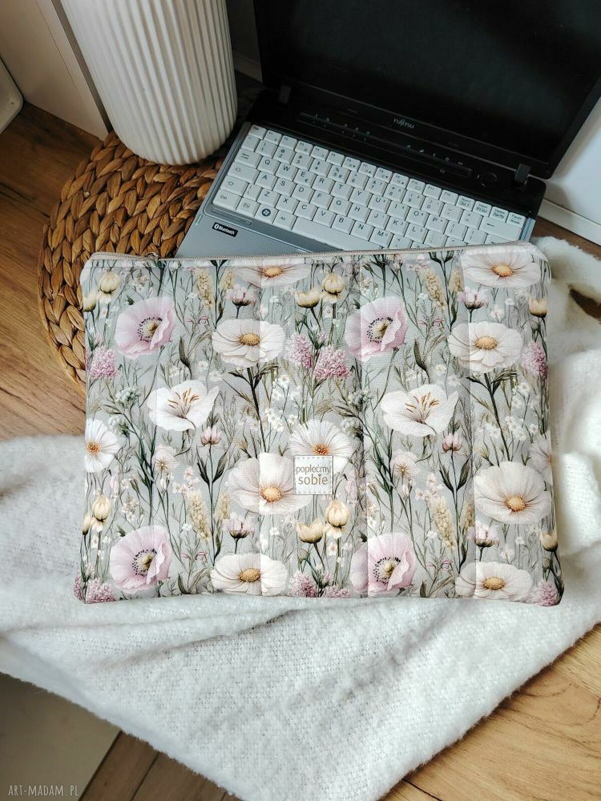 Etui na laptopa 12-14 cali - ręcznie pikowane, z wodoodporną podszewką