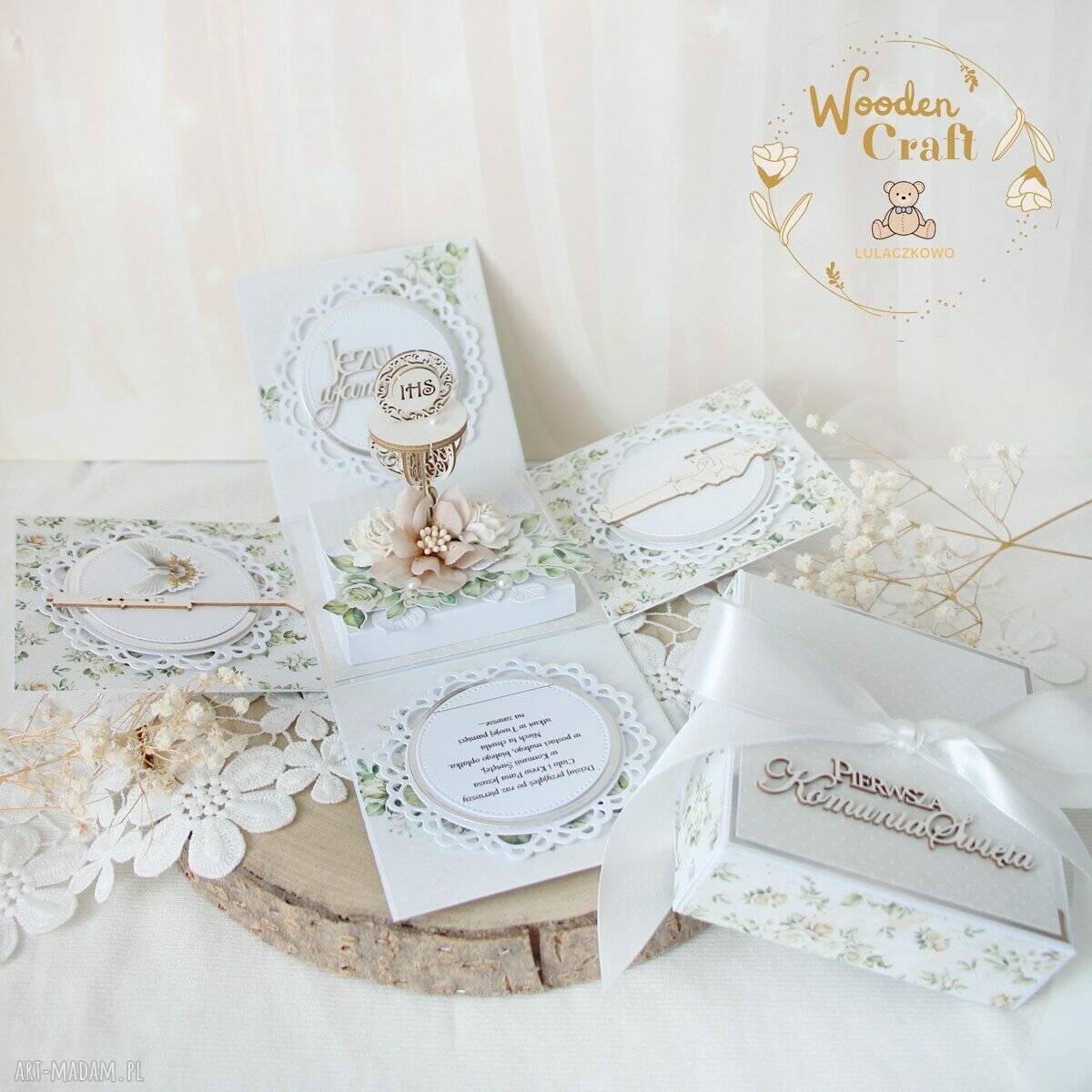Exploding box komunijny na Pierwszą Komunię Świętą "WhiteRoses 2" - ręcznie robiona kartka pamiątka z personalizacją