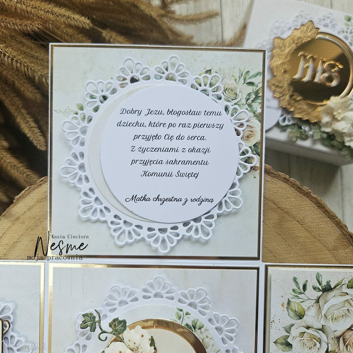 Exploding box na Pierwszą Komunię w beżu i złocie z miejscem na banknoty