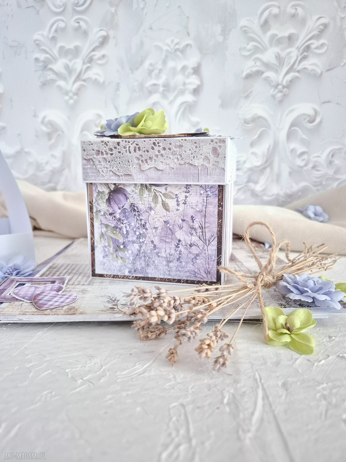 Elegancka kartka ślubna Exploding Box - ręcznie zdobiona, scrapbooking