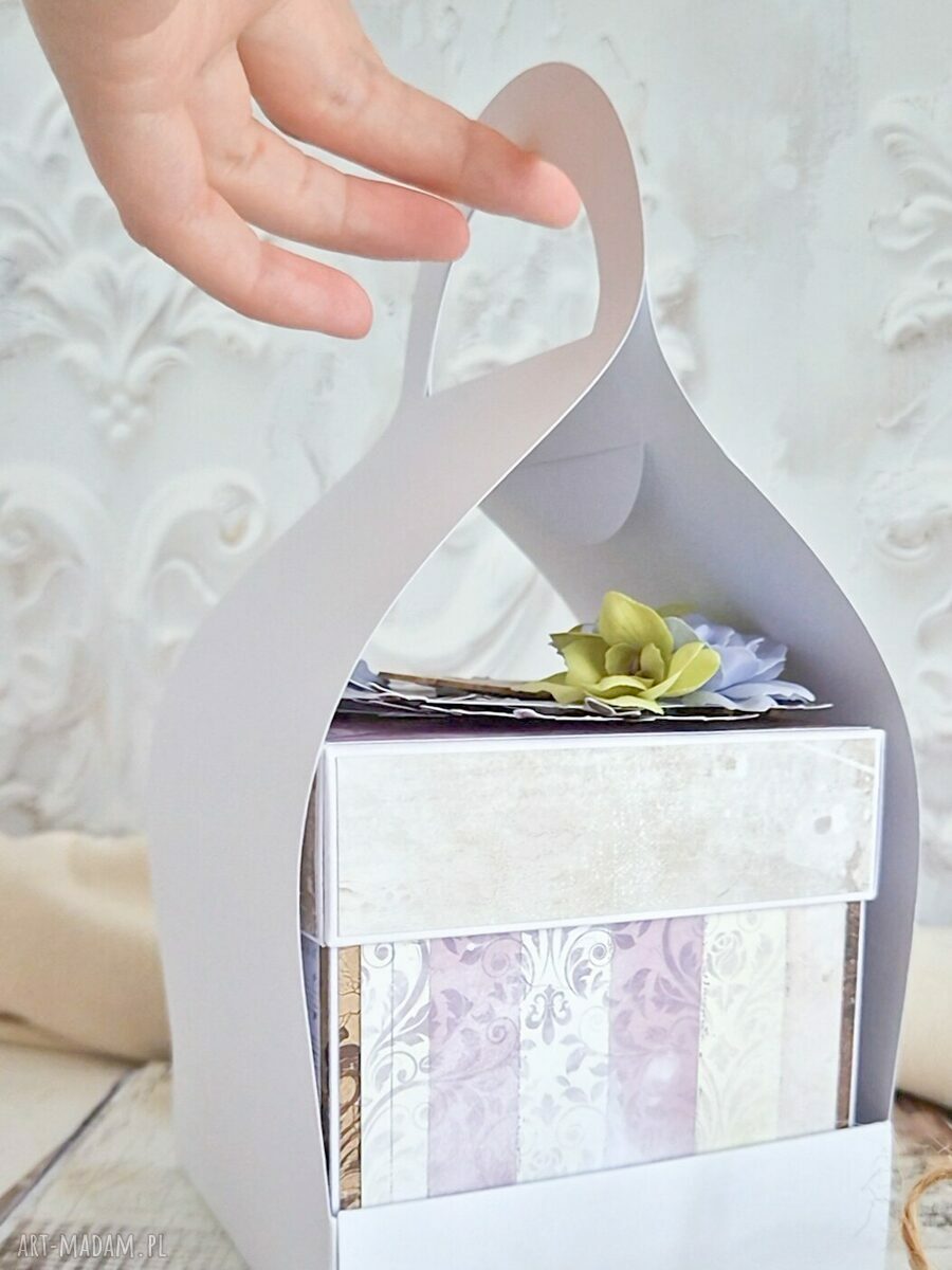 Elegancka kartka ślubna Exploding Box ręcznie zdobiona, scrapbooking