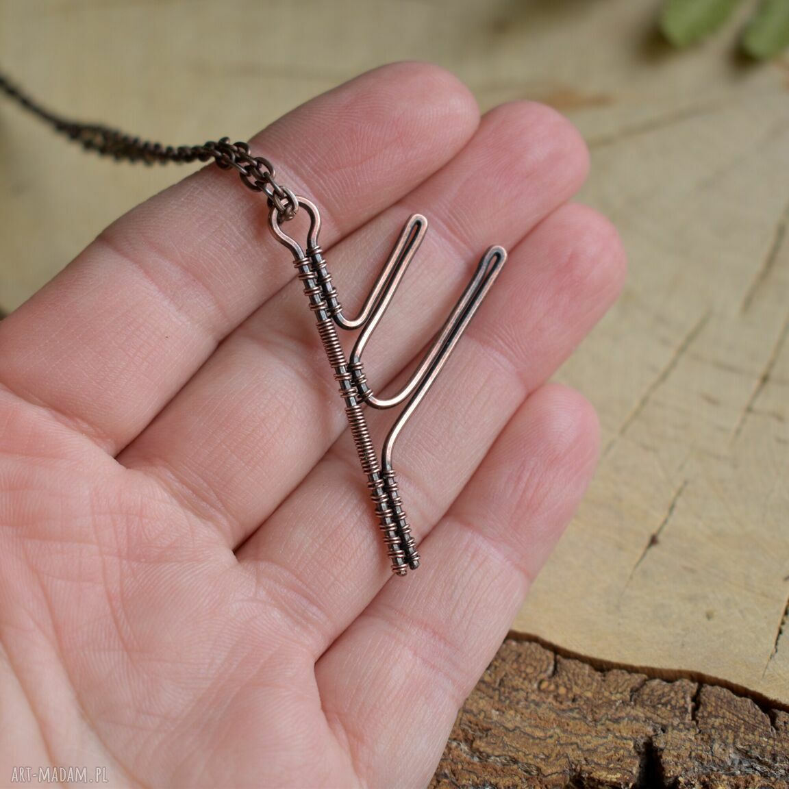 Fehu - miedziany naszyjnik z runą (wire wrapping)