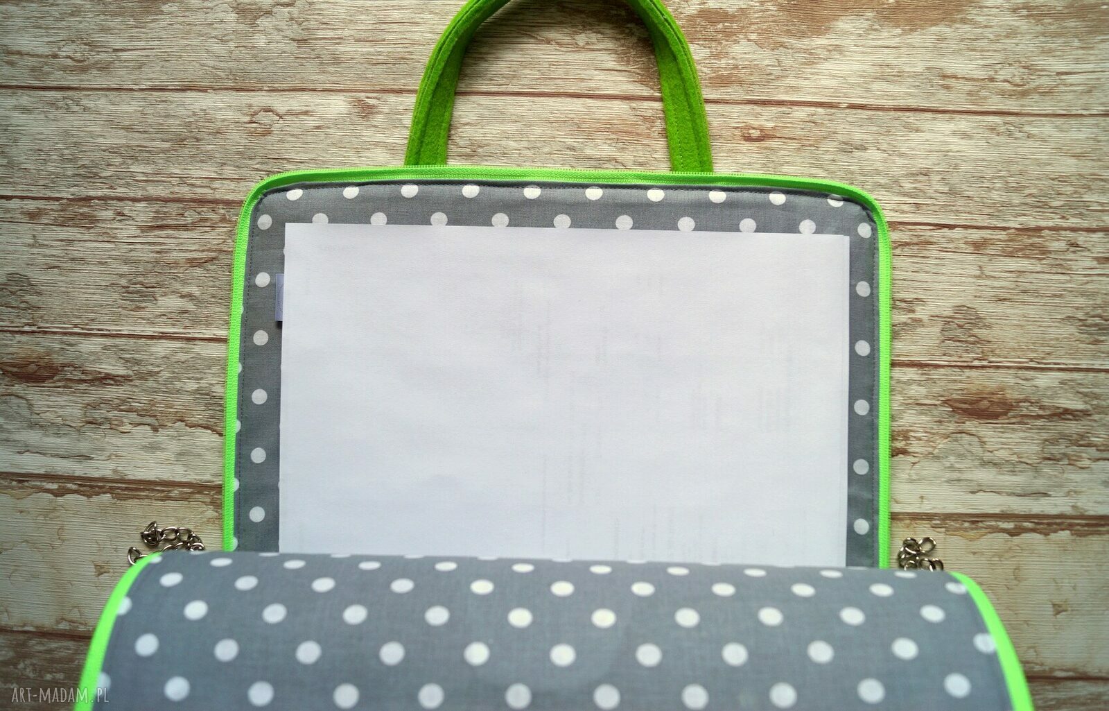 Filcowa teczka - etui na laptop 12 cali z haftowaną sówką