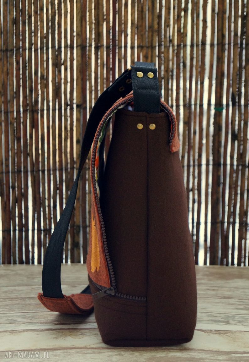 Filcowa torba na ramię z haftem lisa - handmade