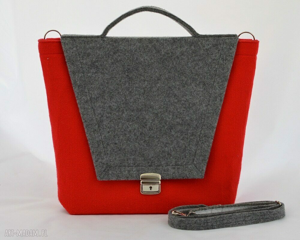 Filcowa torebka czerwona trapezówka szarą klapą rozmiar filc folk