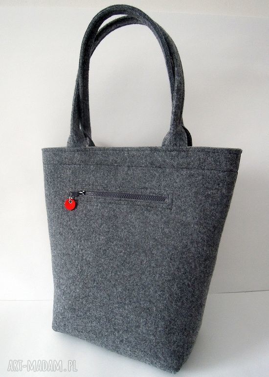 Filcowa Torebka Koszyczek z Czerwoną Falbanką i Broszką Hand Made