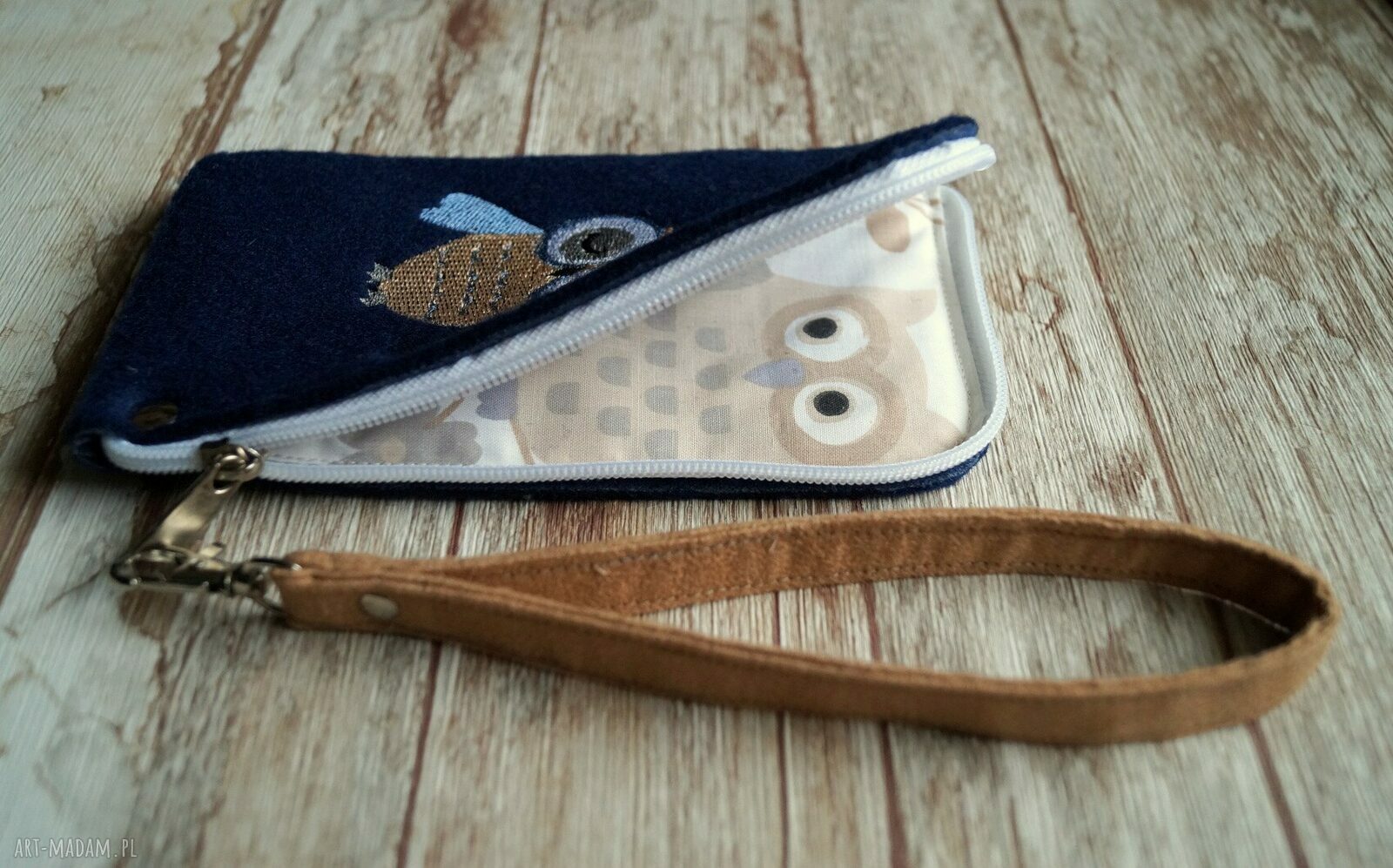Filcowe etui na telefon - sówka (handmade, zapinane na zamek)