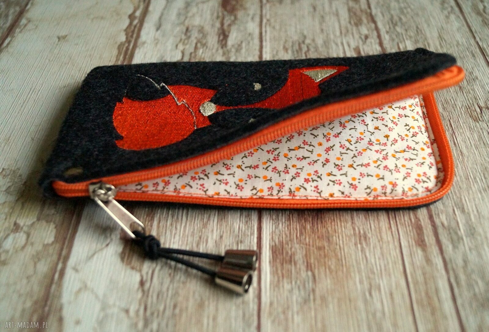 Filcowe etui na telefon - lisek Happy Art