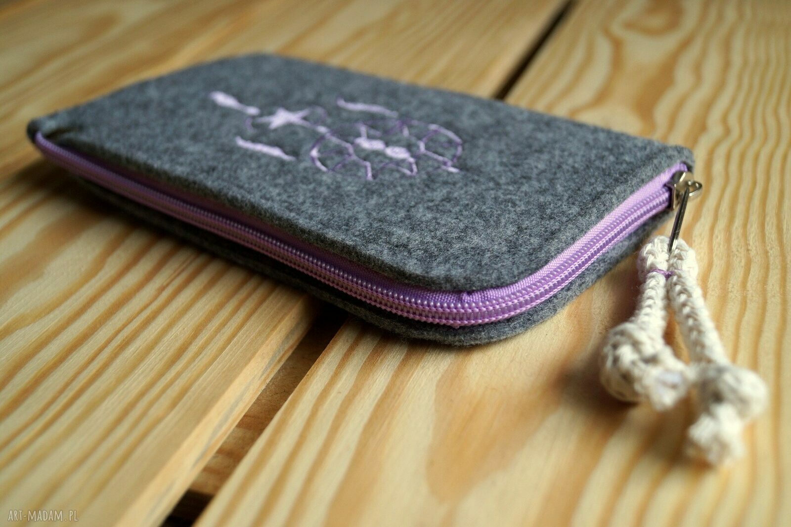 Filcowe etui na telefon - łapacz snów w stylu boho