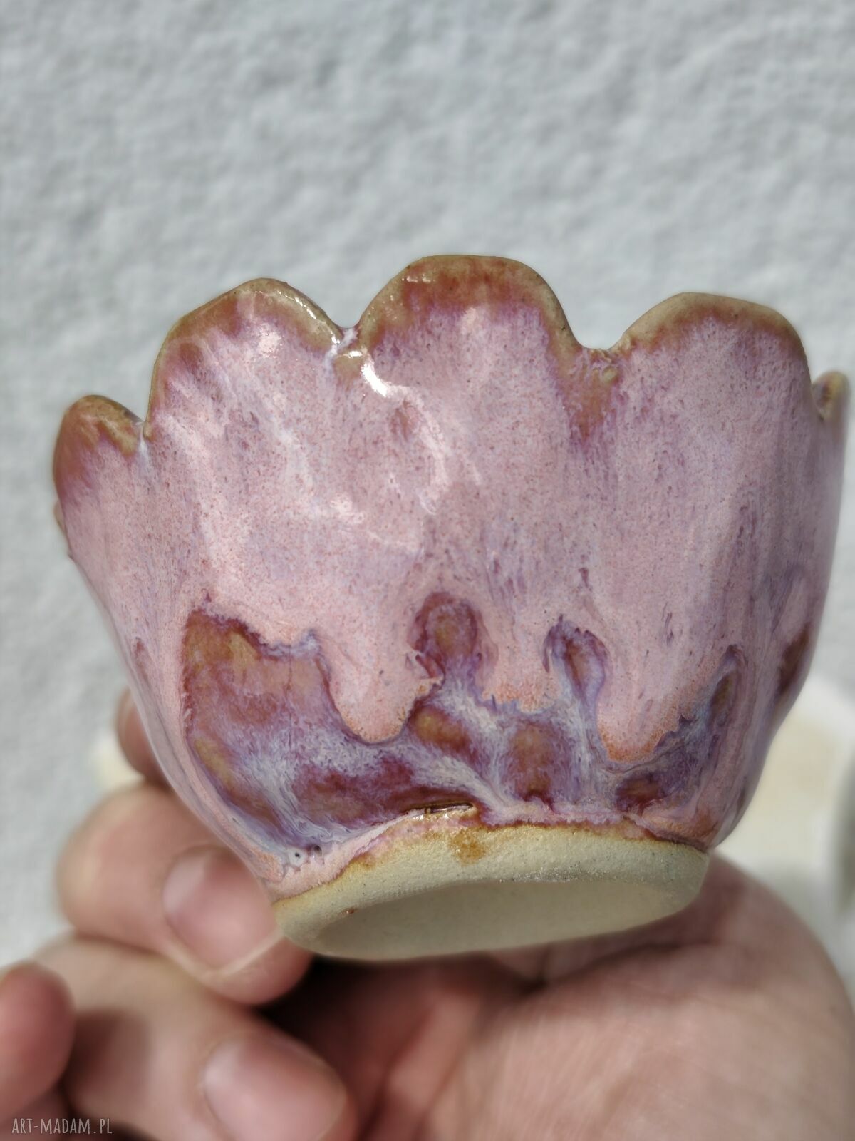 Ręcznie robiona różowa filiżanka ceramiczna - ok. 30 ml