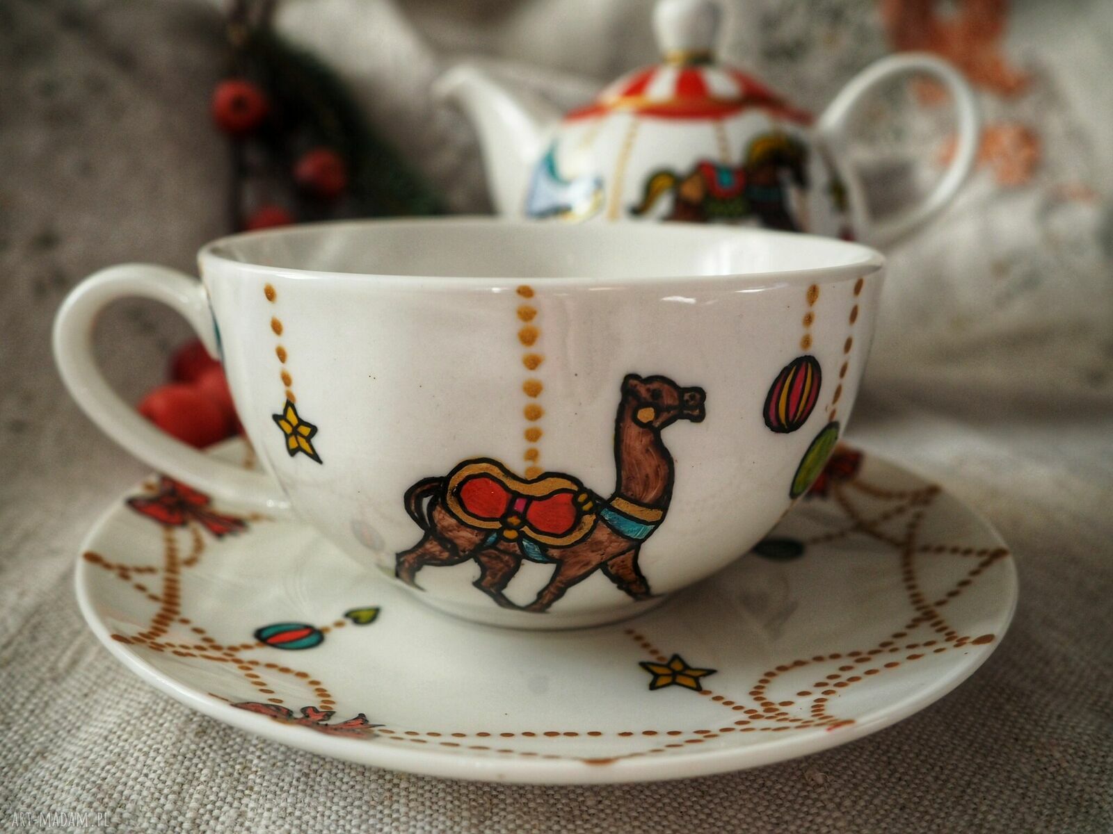Filiżanka i imbryk tea for one „Świąteczna Karuzela” - ręcznie malowany zestaw do herbaty