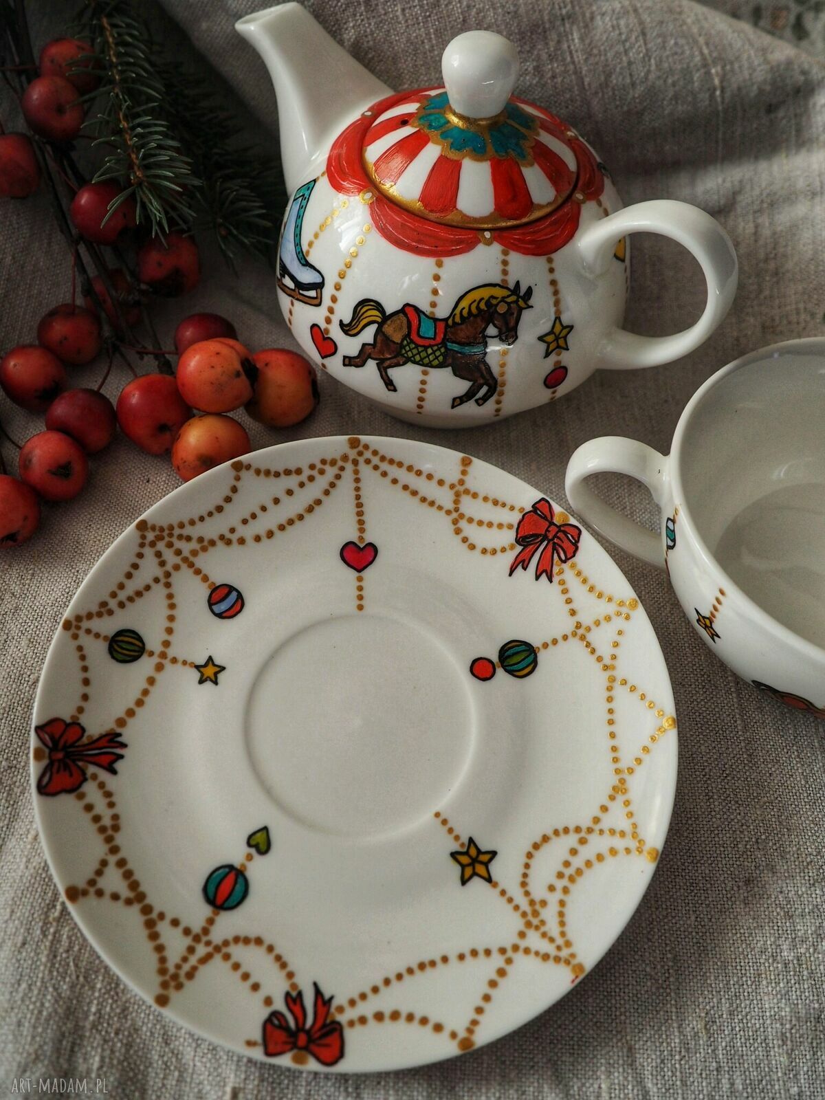 Filiżanka i imbryk tea for one „Świąteczna Karuzela” - ręcznie malowany zestaw do herbaty