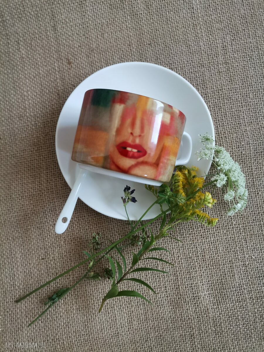 Filiżanka porcelanowa „Kolor kobiety - wiśniowy”