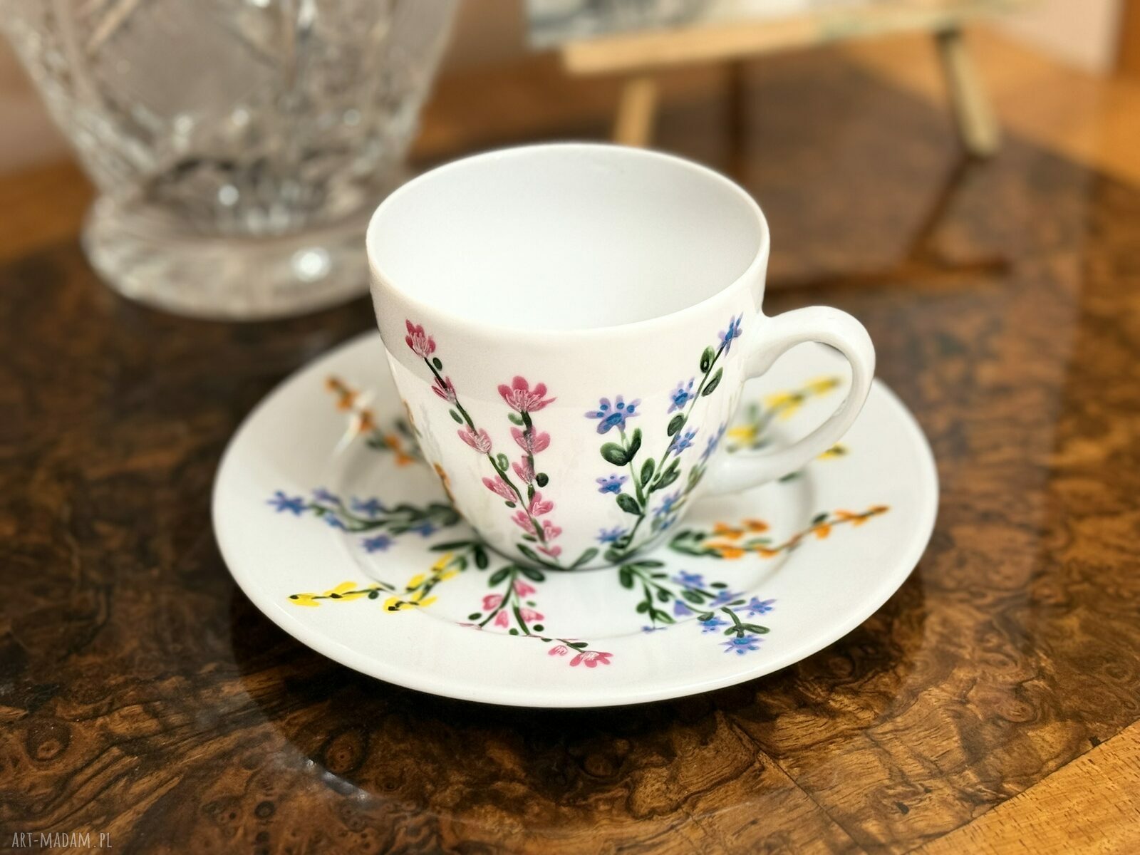 Filiżanka porcelanowa ręcznie malowana "Kolorowy bukiet" ze spodkiem 200 ml