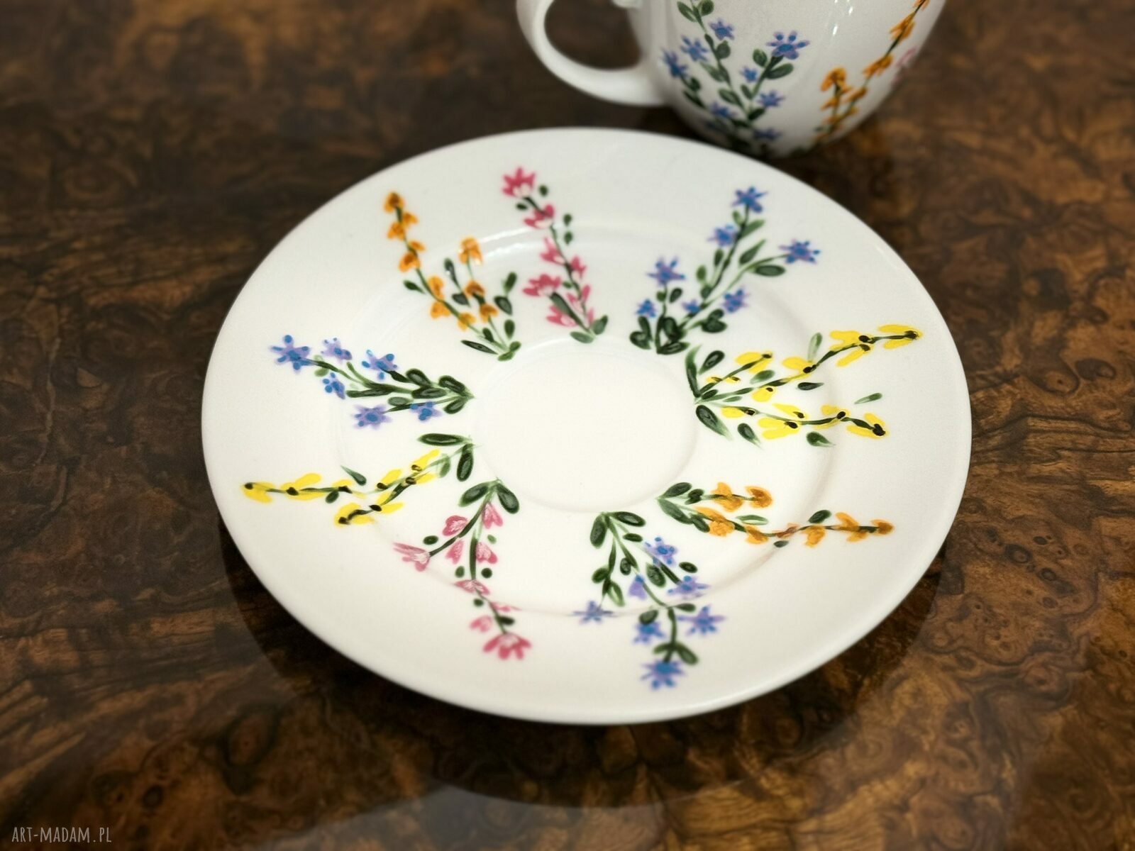 Filiżanka porcelanowa ręcznie malowana "Kolorowy bukiet" ze spodkiem 200 ml