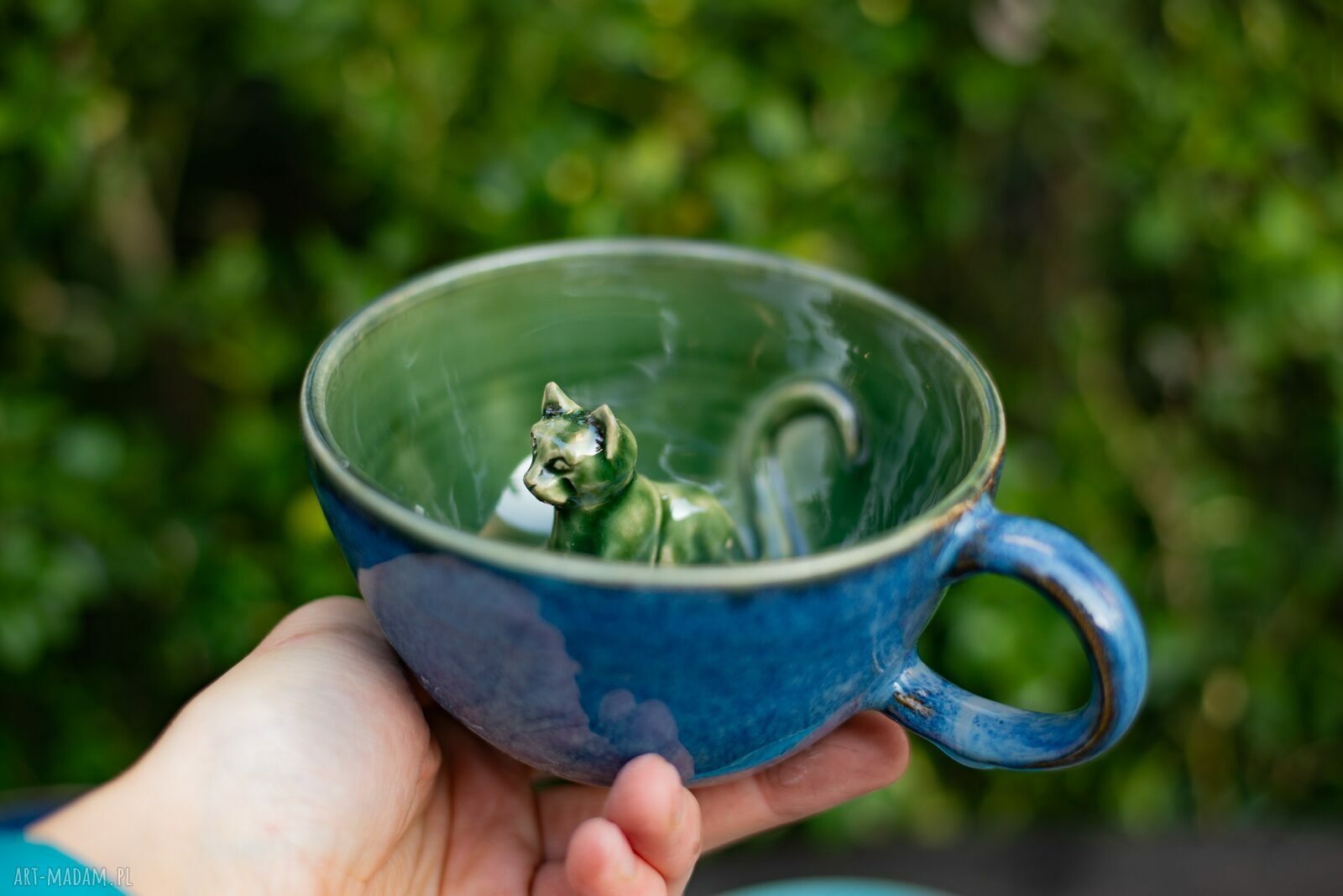 Filiżanka z figurką kota - niebiesko-turkusowa kamionka 380 ml