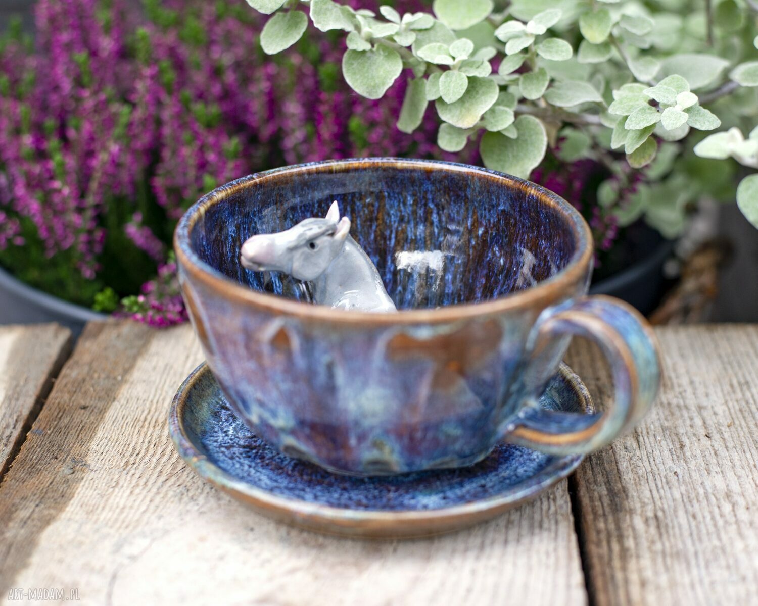 filiżanka z figurką konia siwek opal do kawy kamionka 300ml ღ art-Madam.pl