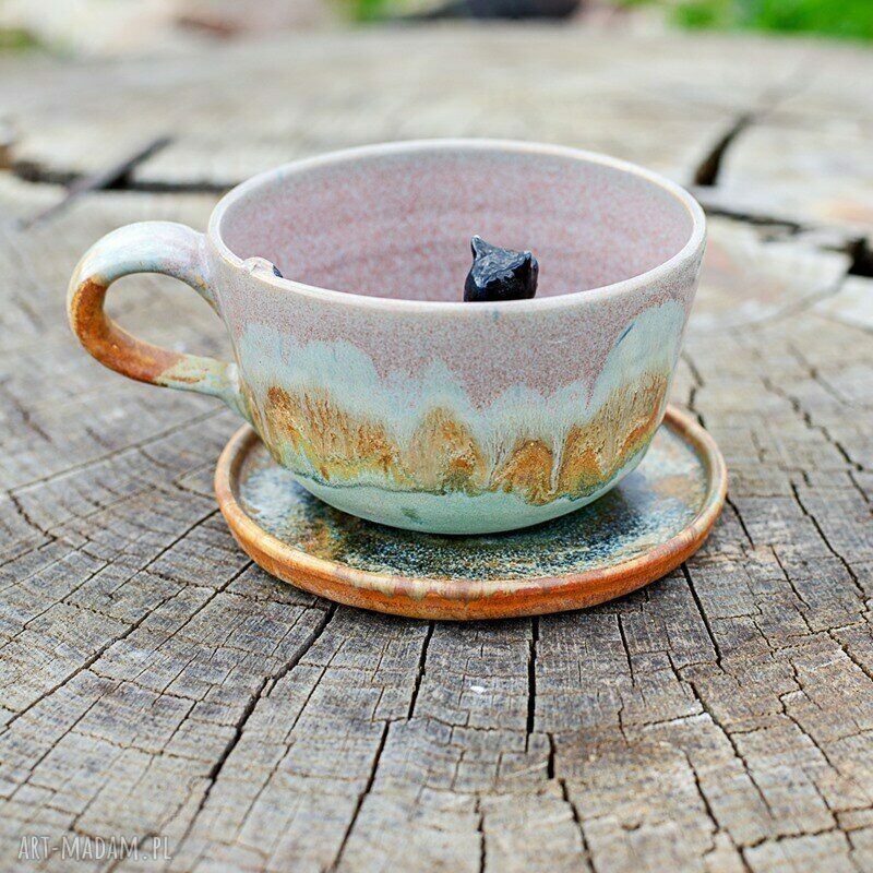 Filiżanka z figurką kota Tundra - rękodzieło ceramiczne ok. 290 ml (czarna)