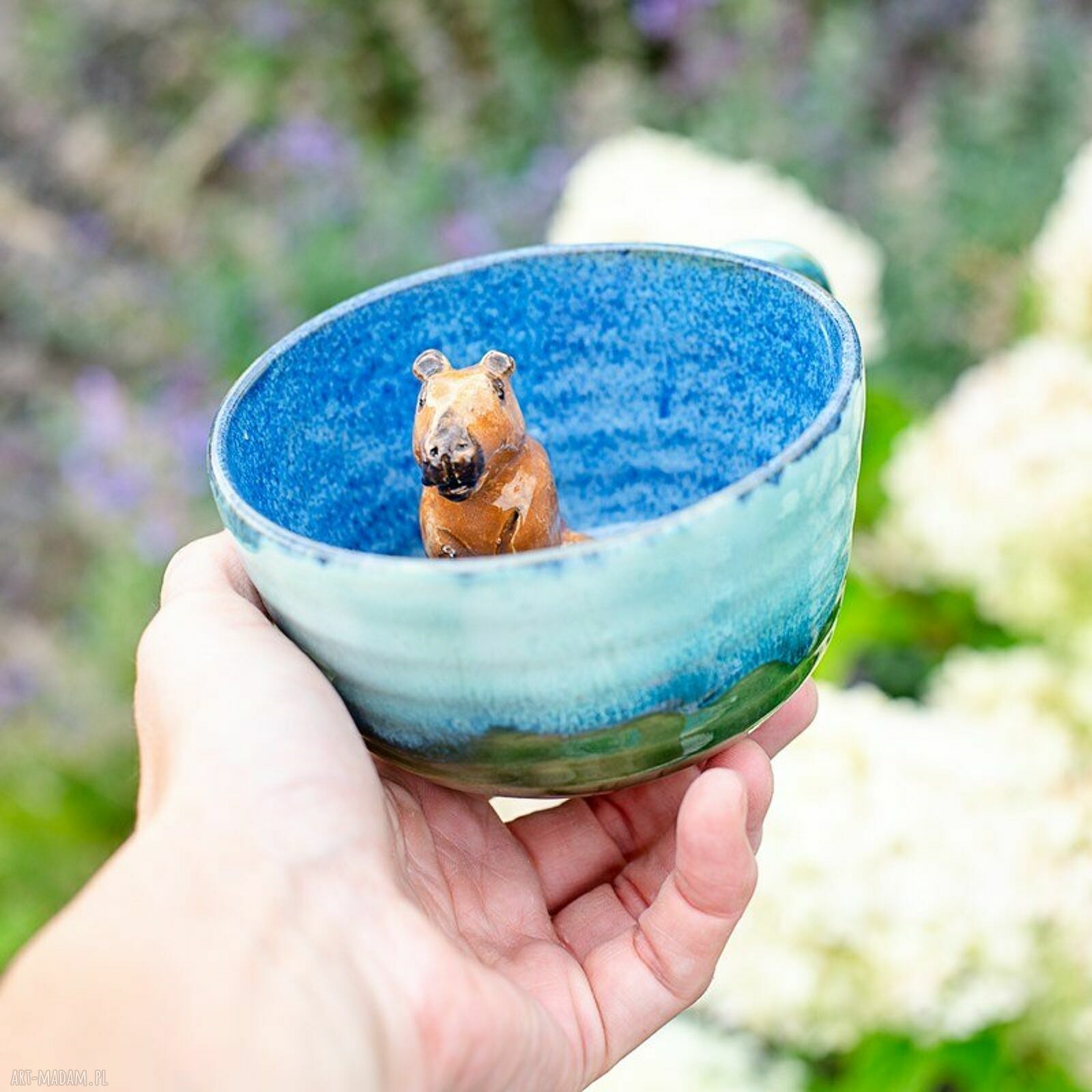 Filiżanka z kapibarą Leśne Jeziorko - ceramiczne rękodzieło