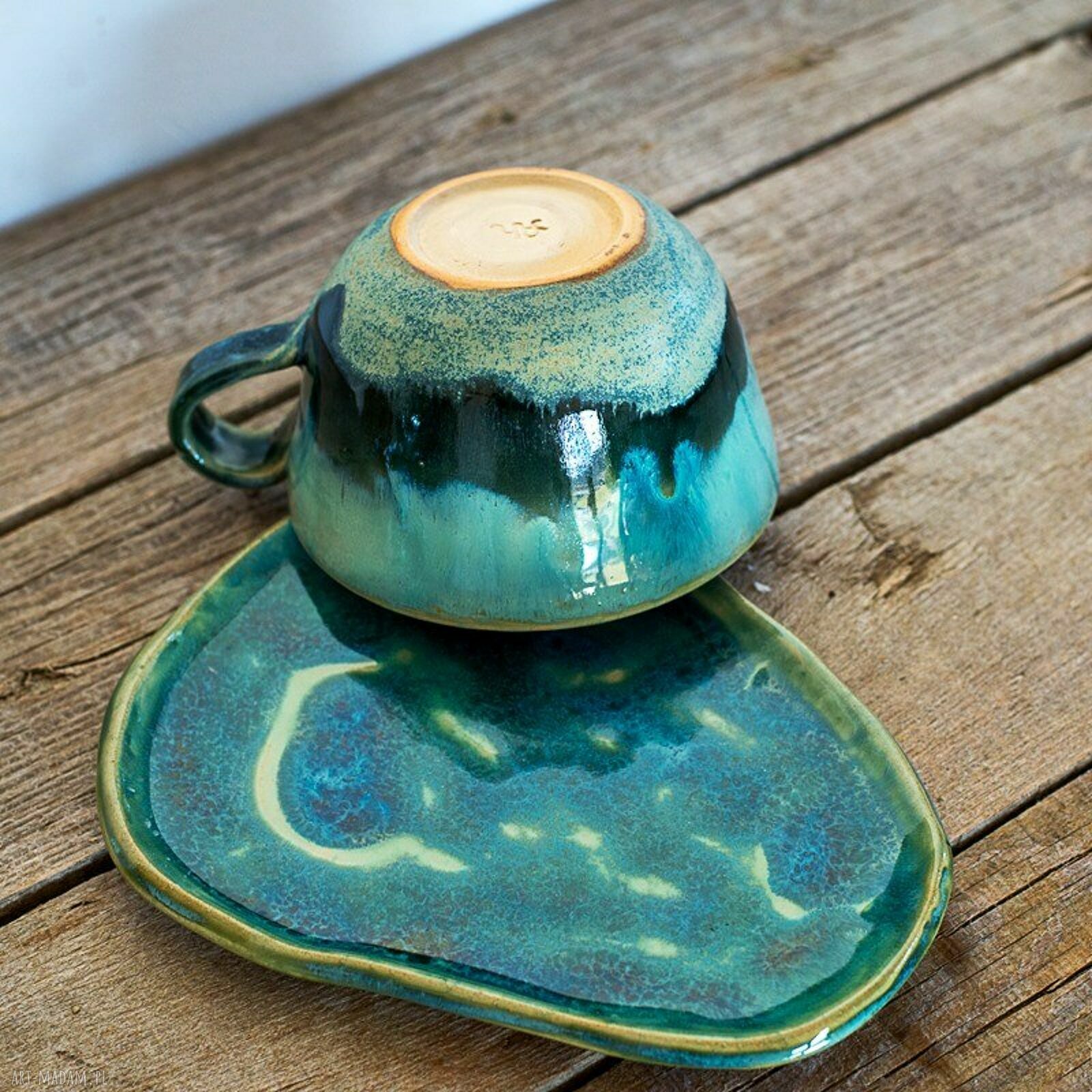 Filiżanka z kapibarą „Seledynowe jeziorko” - rękodzieło ceramiczne ok. 350 ml