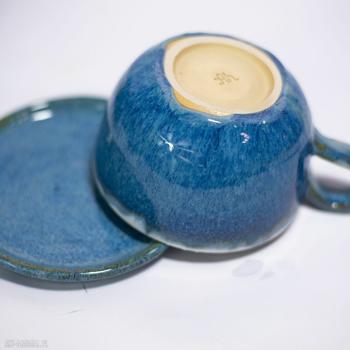 Filiżanka z koniem Gniady Blue - rękodzieło ceramiczne 300 ml z talerzykiem