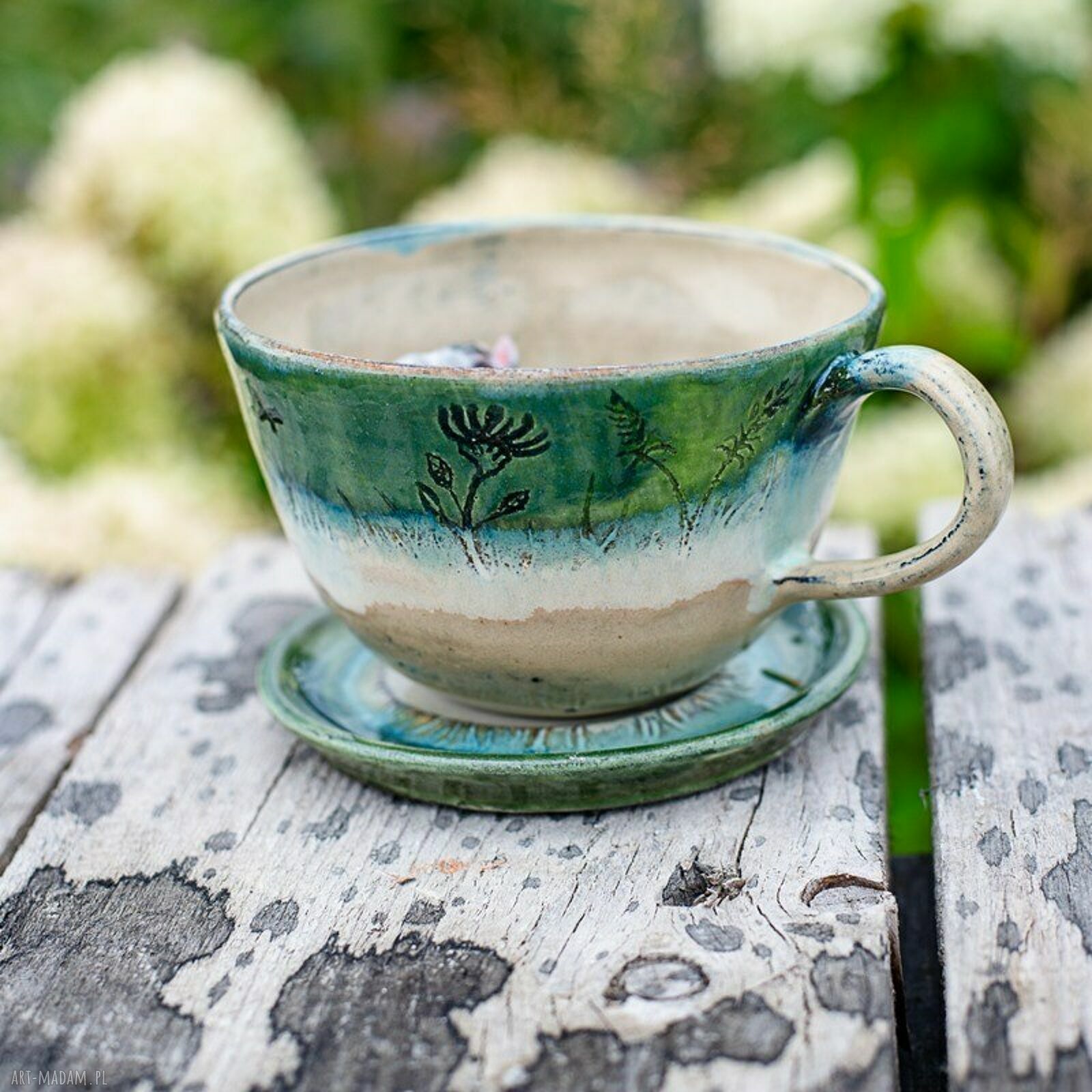 Filiżanka z koniem w zielono-beżowej ceramice, 350 ml