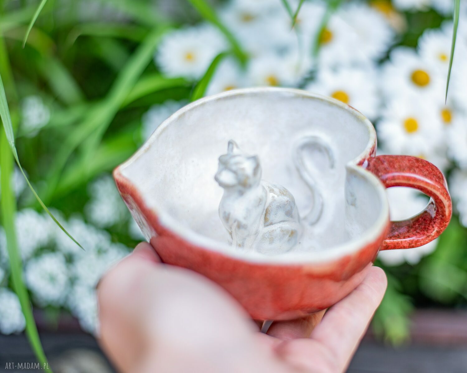 Filiżanka ceramiczna w kształcie serca z kotem - 260 ml