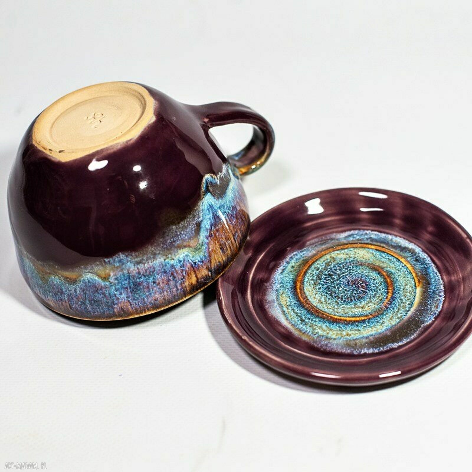 Ręcznie toczona filiżanka ceramiczna z kotem Violet opal - ok. 300 ml (komplet z talerzykiem)