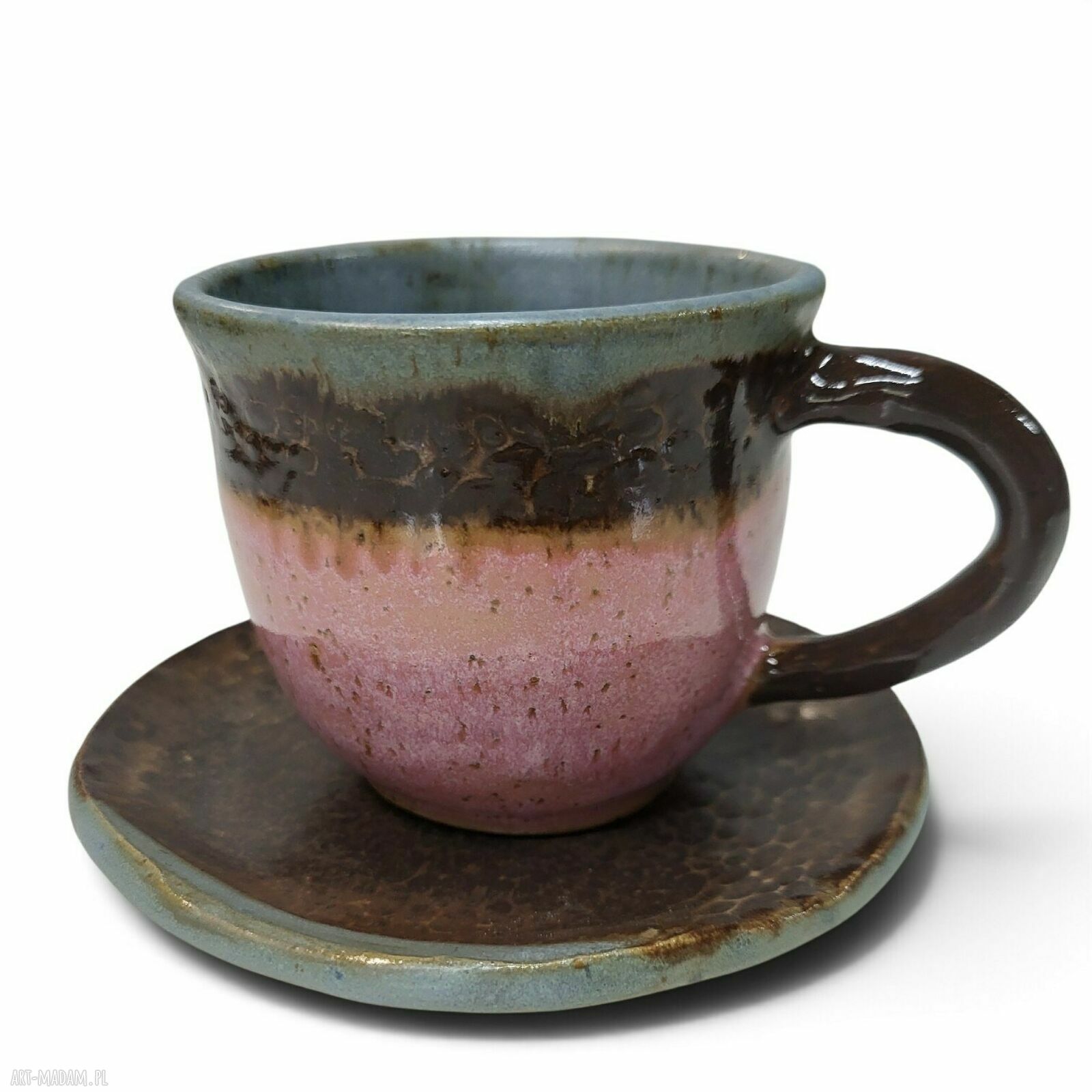 Ręcznie robiona filiżanka ceramiczna z podstawką