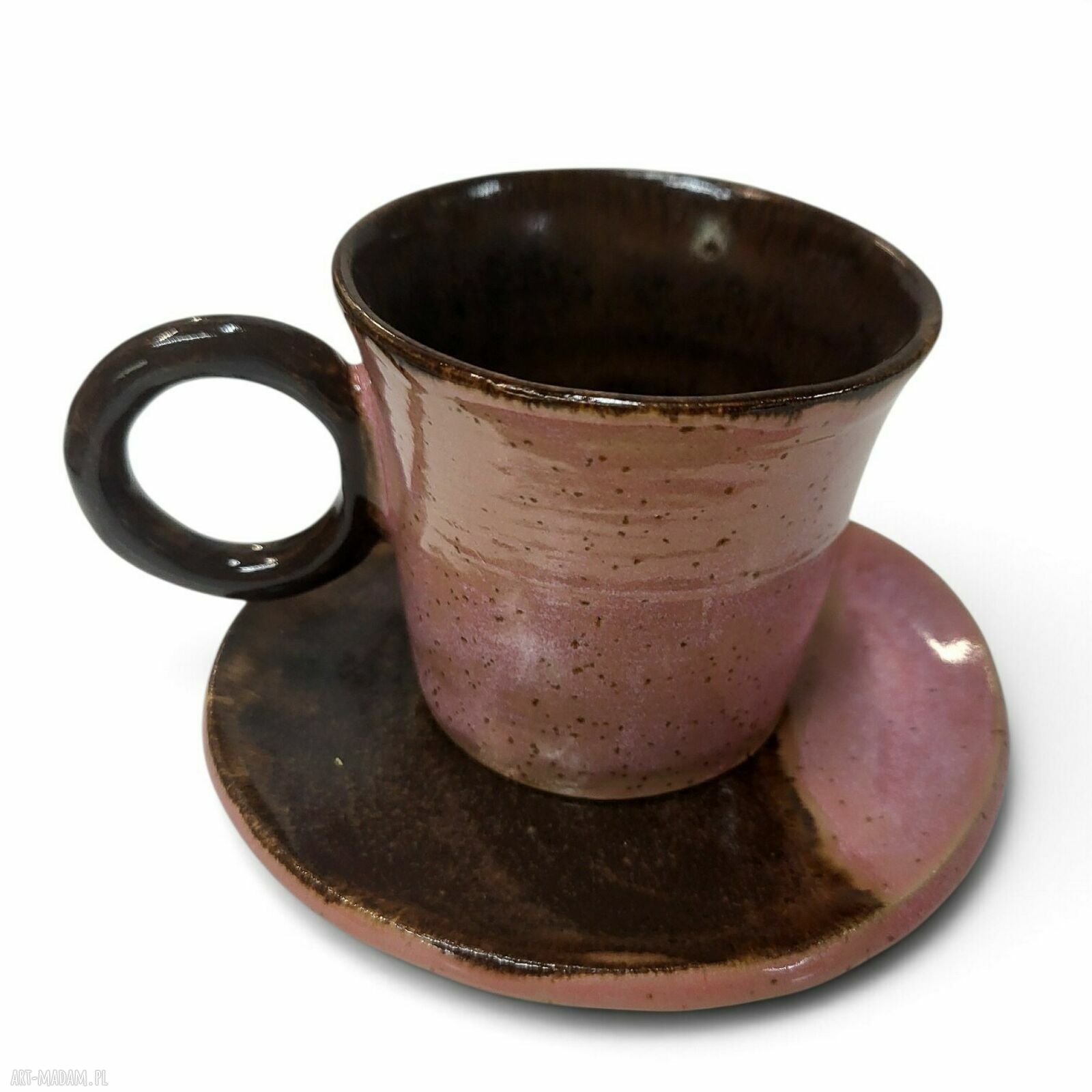 Ręcznie robiona filiżanka ceramiczna z podstawką