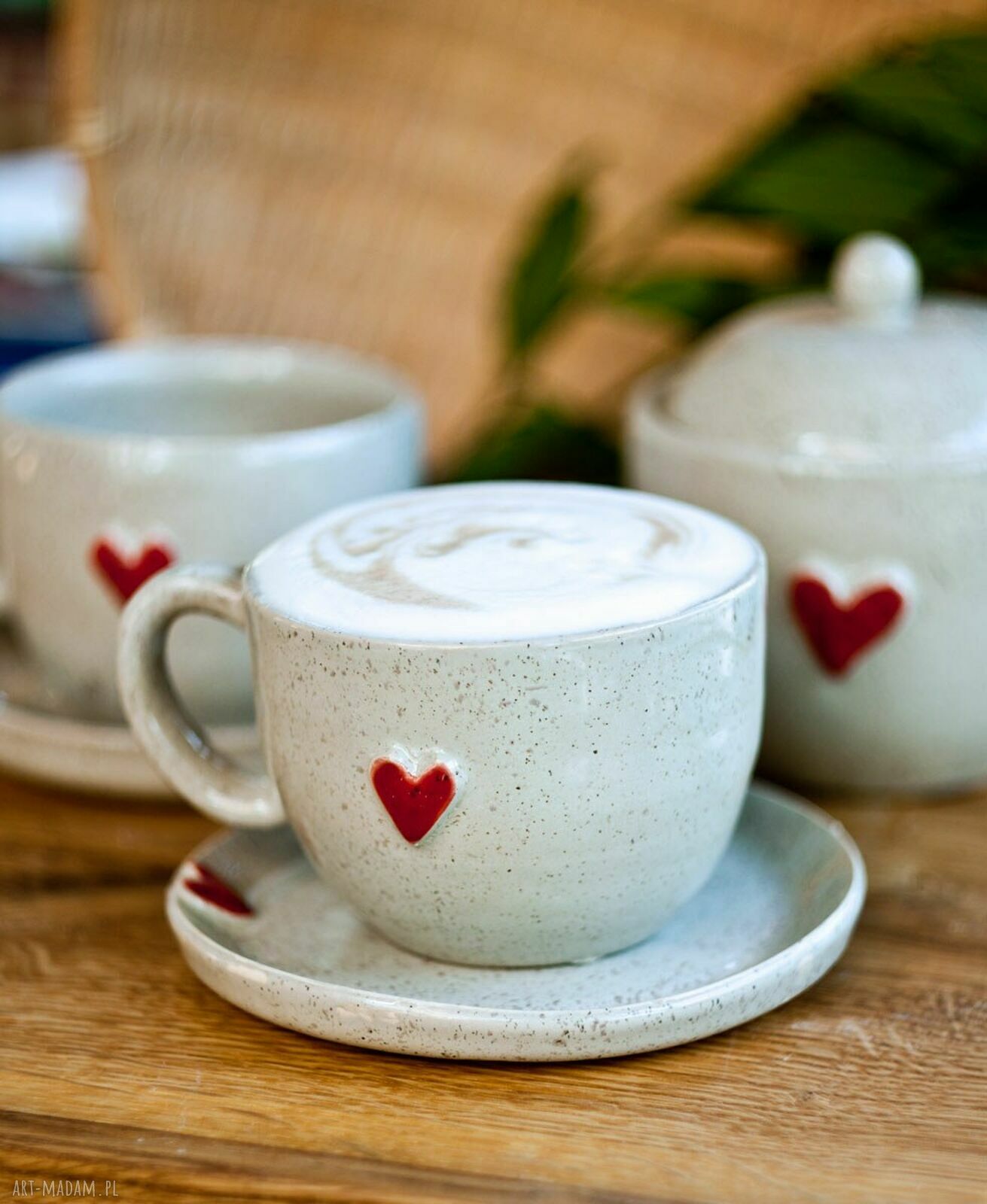 Filiżanka z serduszkiem i spodkiem - ręcznie toczona ceramika do cappuccino