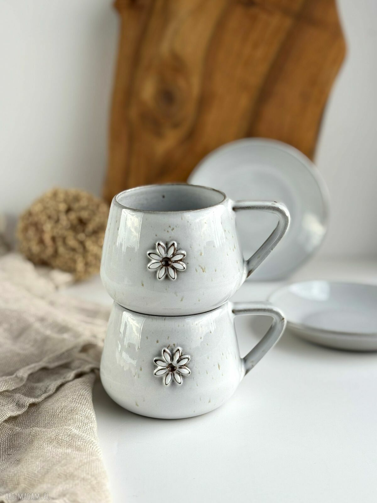 Filiżanka ze spodkiem ręcznie robiona 250 ml - stokrotka boho