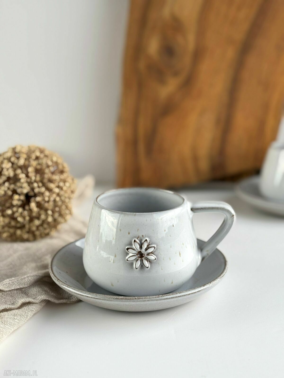 Filiżanka ze spodkiem ręcznie robiona 250 ml - stokrotka boho