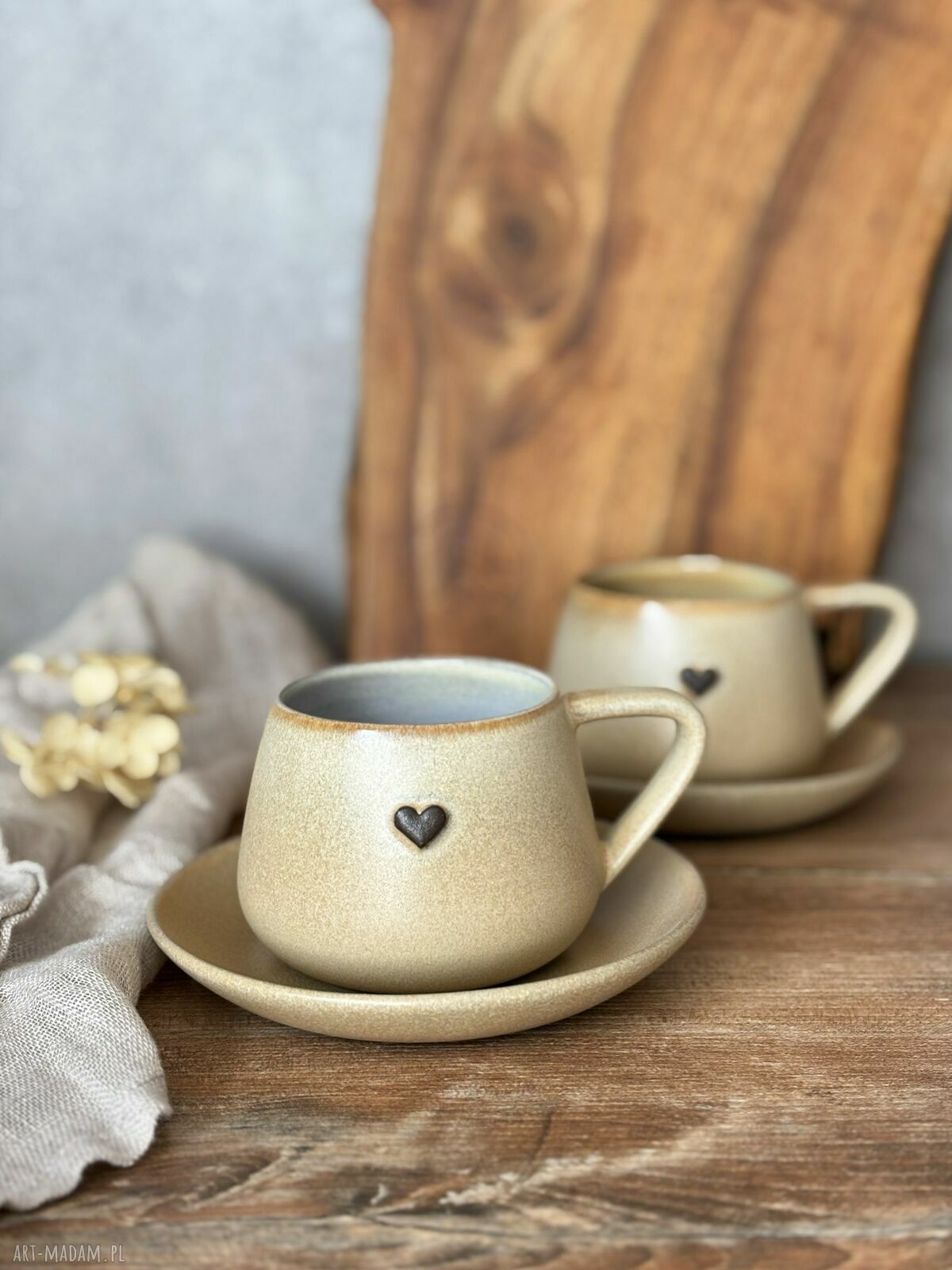 Filiżanka ze spodkiem 250 ml w stylu boho - Pustynny piach z sercem (handmade)