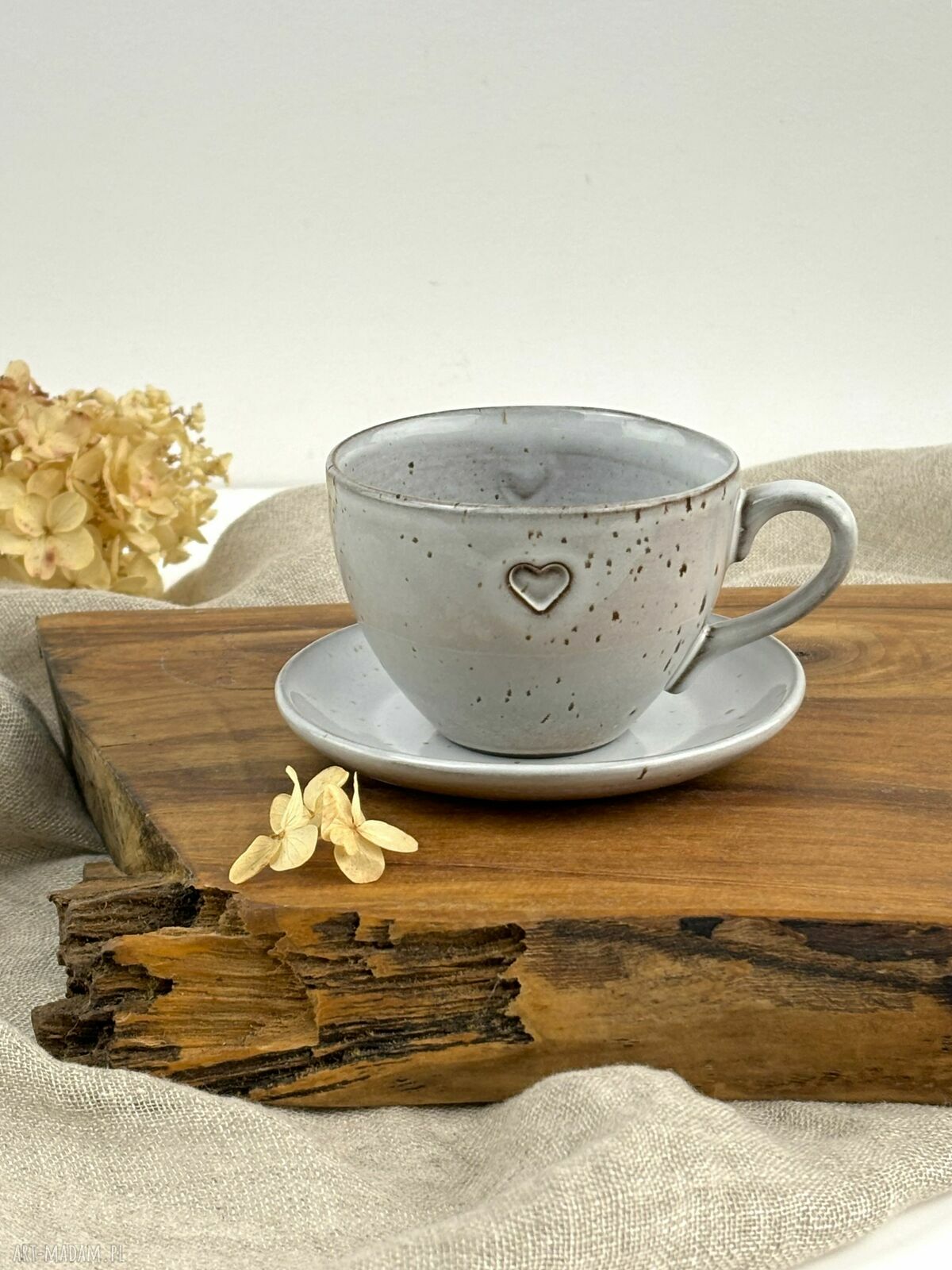 Filiżanka ze spodkiem boho 180 ml - cappuccino z sercem