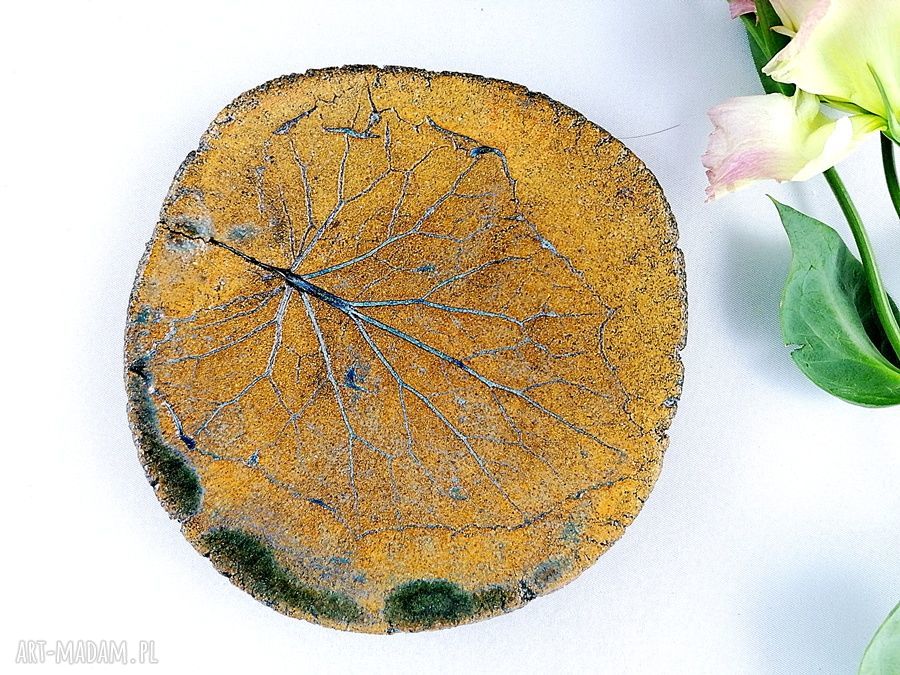 Ręcznie robione filiżanki ceramiczne do kawy z talerzykami - brąz i zieleń