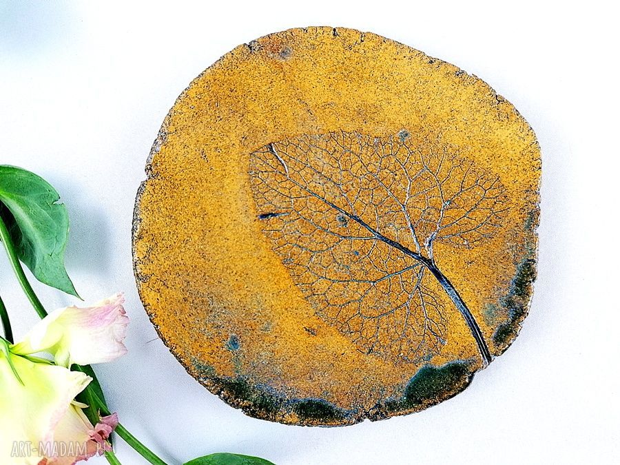 Ręcznie robione filiżanki ceramiczne do kawy z talerzykami - brąz i zieleń