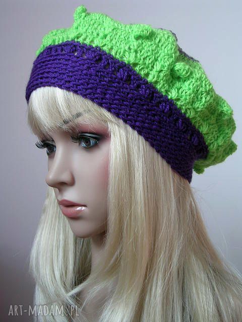 Ażurowy beret fioletowo-zielony w paski - ręcznie szydełkowany, rozmiar 54-57 cm