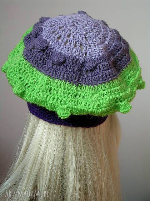 Ażurowy beret fioletowo-zielony w paski - ręcznie szydełkowany, rozmiar 54-57 cm